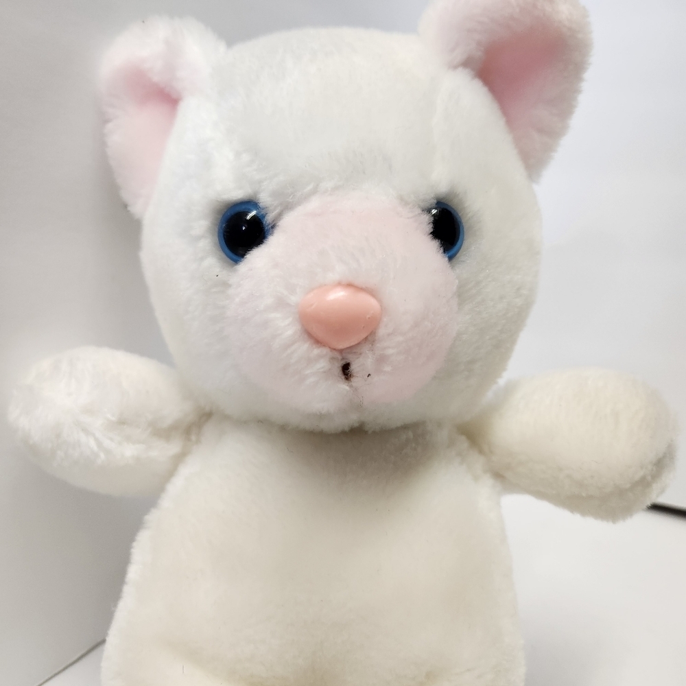 Vintage 1980s White Cat Stuffed Animal Plush Toy Kitten - Picture 2 of 6